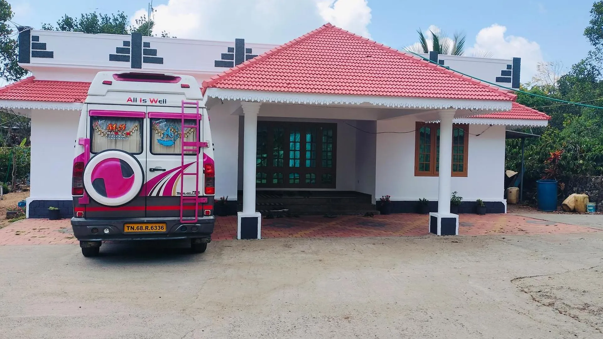 Maverick Holidays Inn Family Villa 1 Vagamon